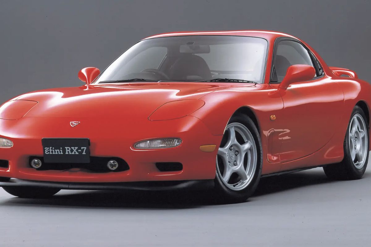 Mazda RX7 Price in India, Colors, Mileage, Topspeed, features, specs