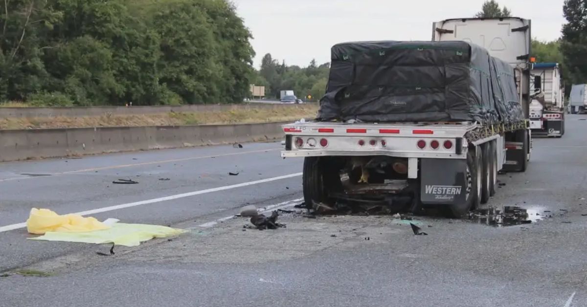 1 dead after head-on crash between SUV and garbage truck in Parksville